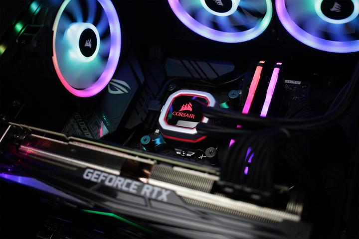 Actual product image Mifcom SPECTRUM RTX2080Ti Core i9 Ultimate (Intel Core i9-9900K, 32 GB, 1000 GB, GeForce RTX 2080 Ti)