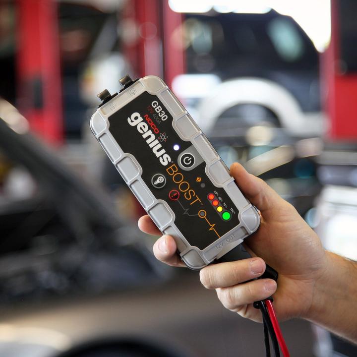 Produktbild Noco Genius Boost GB30 12V UltraSafe (400 A)