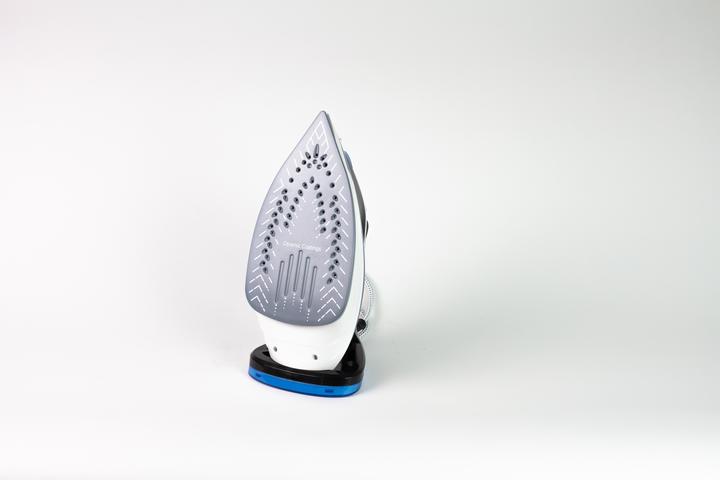 Produktbild Ohmex Dampfbügeleisen STI-8001 (2200 W, 120 g/min)