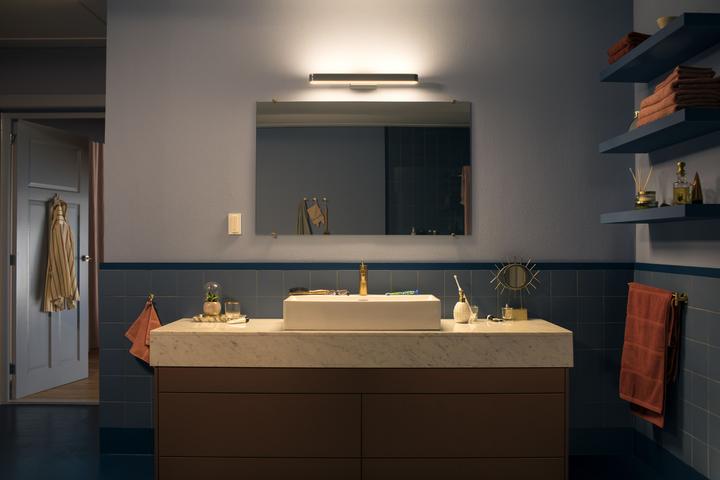 Actual product image Philips Hue myBathroom Adore Basis BT (3000 lm)