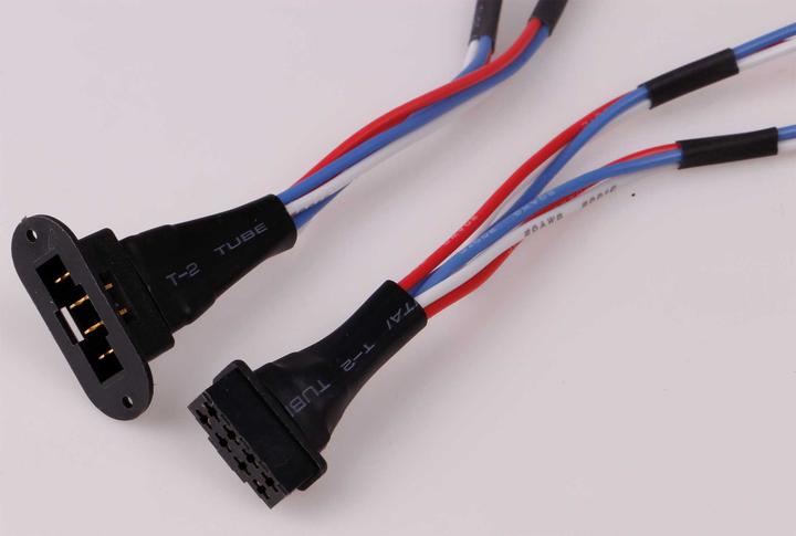 Produktbild Kuza Kabelsatz für 2 Servos steckbar 37cm Uni/Futaba mit 8-pol. Steckverbindung 20AWG/0,5mm²