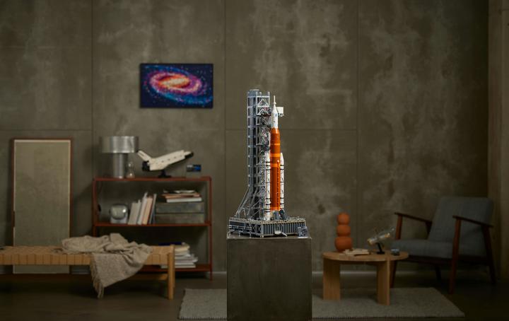 Produktbild LEGO NASA Artemis Startrampe (10341, LEGO Icons, LEGO Seltene Sets)