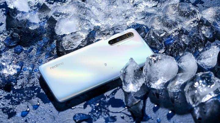 Produktbild realme X3 SuperZoom (256 GB, Arctic White, 6.57", Dual SIM, 64 Mpx, 4G)