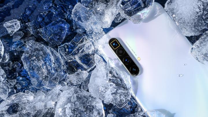 Produktbild realme X3 SuperZoom (256 GB, Arctic White, 6.57", Dual SIM, 64 Mpx, 4G)