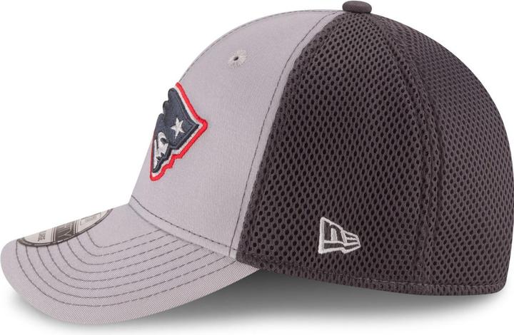 Actual product image New Era 39Thirty Stretch Mesh Cap - New England Patriots (S, M)