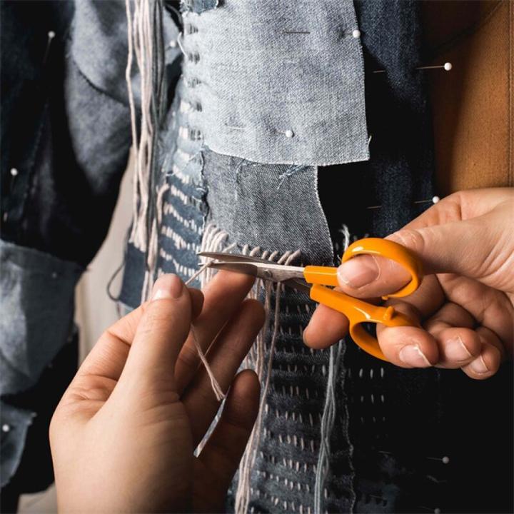 Produktbild Fiskars Classic Curved Manicure Scissors 100mm Long (10 cm)