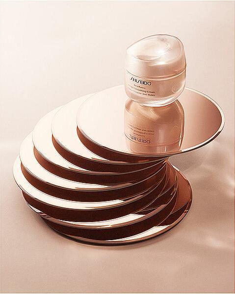 Produktbild Shiseido Benefiance Wrinkle Smoothing Cream (50 ml, 24h Creme, Bis SPF 10)