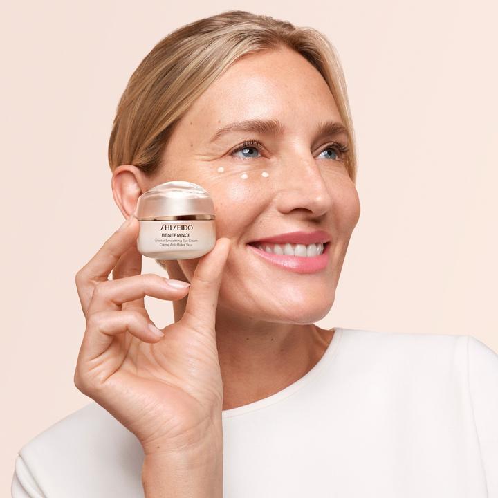 Image du produit Shiseido Benefiance Wrinkle Smoothing Eye Crème (re) 15 ml (Crème, 15 ml, Jour + nuit)