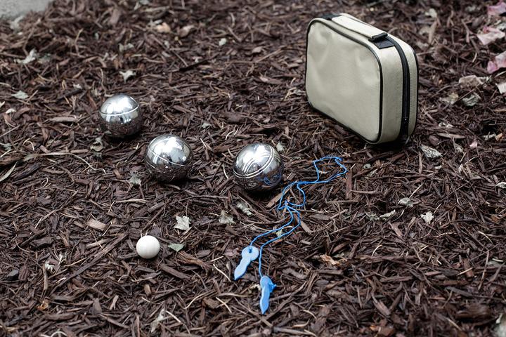 Actual product image Kikkerland Boules Set Large