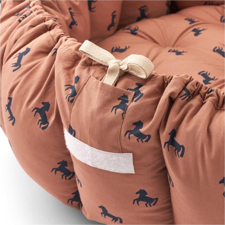 Actual product image Liewood Nest Ola Horses Dark Rosetta