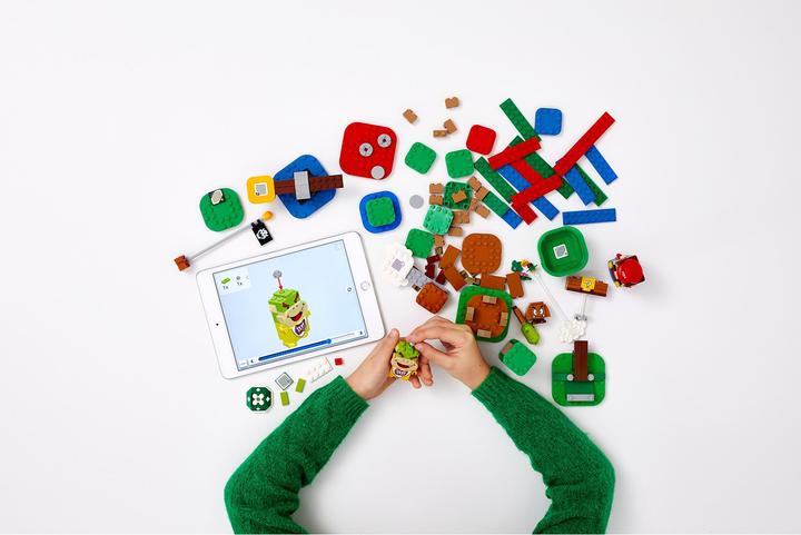 Actual product image LEGO Adventures with Mario Starter Course (71360, LEGO Super Mario, LEGO Rare Sets)