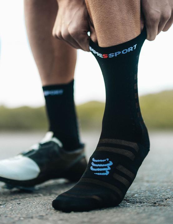 Actual product image Compressport Pro Racing Socks v4.0 Ultralight Bike (42 - 44)
