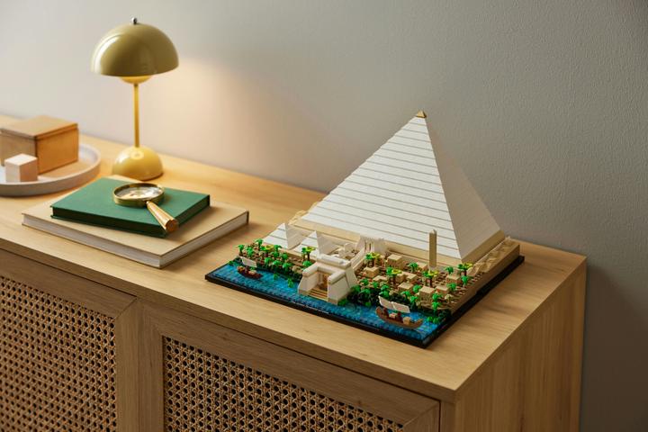Actual product image LEGO Great Pyramid of Giza (21058, LEGO Architecture)