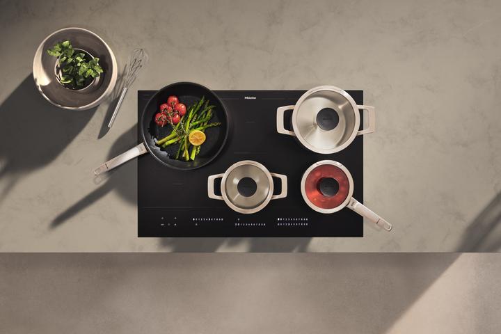 Produktbild Miele KMTS 5704-3 (16 cm, Pfannenset + Topfset, Edelstahl)