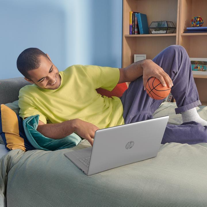Image du produit HP Hewlett-Packard ordinateur portable 17-cn4757nz (17.3", Intel Core 7, 16 Go (17.30", Intel Core 7 150U, 16 Go, 1000 Go, CH)