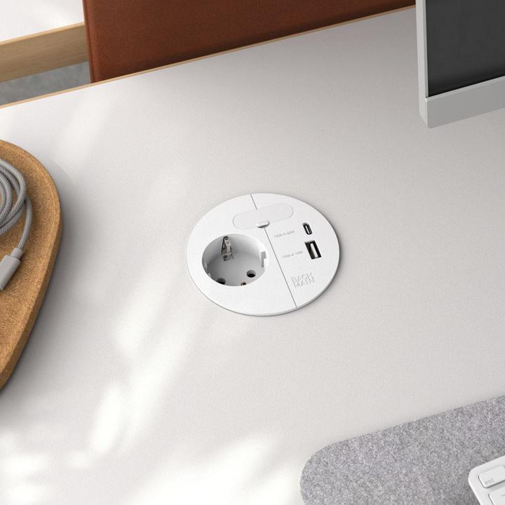 Immagine prodotto Bachmann Presa LOOP IN CHARGE USB A/C con spina angolare, bianca (938.301) (1 x, CEE 7/3, 2 m)
