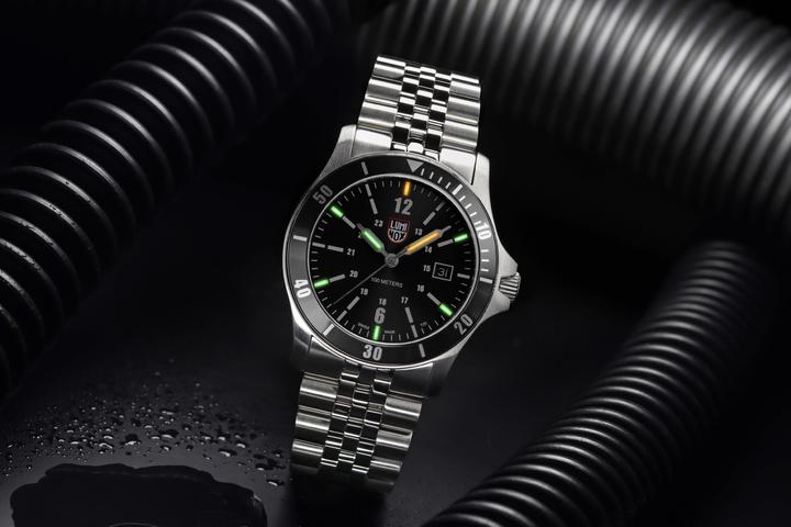 Actual product image Luminox SPORT TIMER 0910 SERIES (Sports watch, 42 mm)