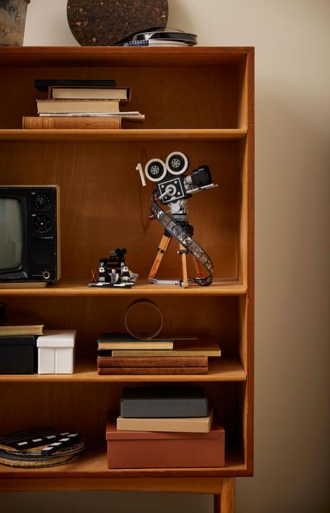 Actual product image LEGO Camera - Homage to Walt Disney (43230, LEGO Rare Sets, LEGO Disney)