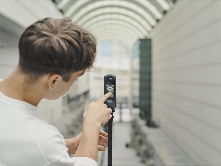 Actual product image RICOH Theta X 2023 (30p, Bluetooth, Wi-Fi)