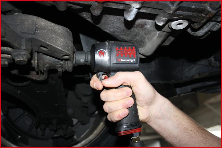 Image du produit KS Tools 3/8" miniMONSTER Xtremelight Clé à chocs pneumatique haute pression, 1390 Nm, 113 dbA (Air comprimé)