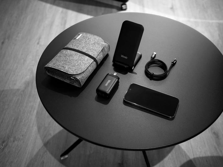 Actual product image Vinnic TRIVOR - Global Travel Kit (65 W)