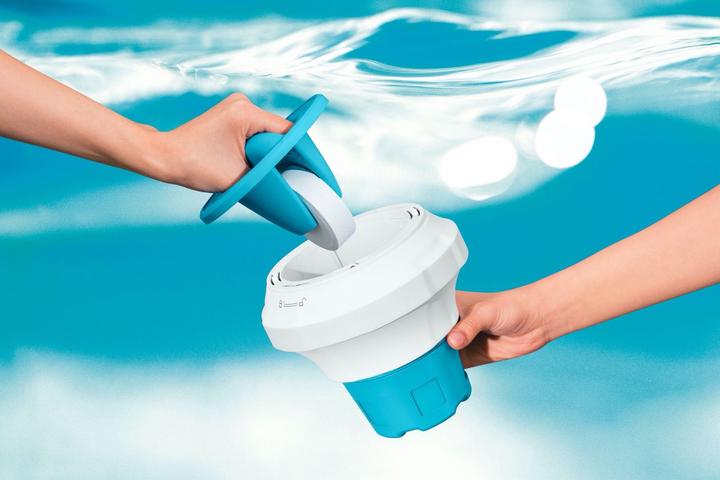 Actual product image Bestway Collapsible Chemical Floater with Glove