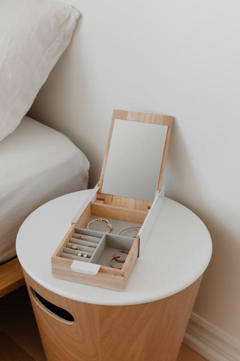 Actual product image Umbra Reflection