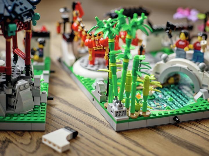 Actual product image LEGO Spring Lantern Festival (80107, LEGO Rare Sets)