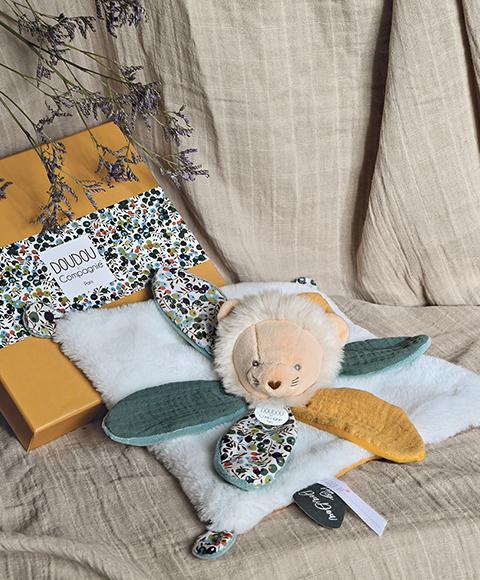 Actual product image Doudou et Compagnie Lion