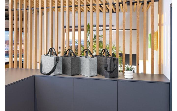 Produktbild Sigel Notebooktasche Desk Sharing Bag Classic M, Hellgrau 15.4 (15.40")