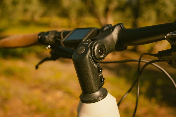 Produktbild Rockrider E-Bike SUV Trekking 28 Zoll e-actv 500 LF niedriger Einstieg Yamaha beige