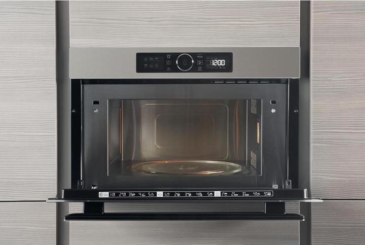 Actual product image Whirlpool AMW 730 SD Microwave Integrated Champagne
