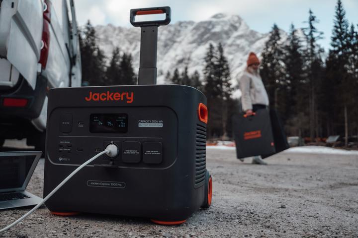 Actual product image Jackery Explorer 3000 Pro (3024 Wh, 29 kg)
