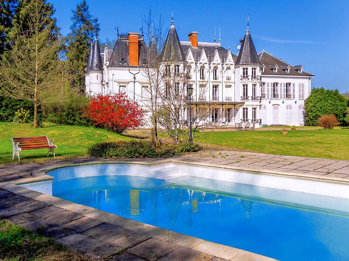 Actual product image Smartbox 2 nights in a European manor house for newlyweds (2 pers.)