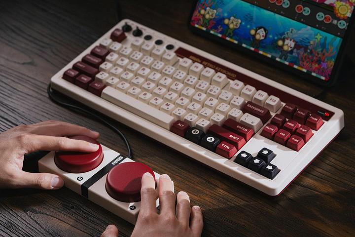 Immagine prodotto 8bitdo Tastiera meccanica sostituibile a caldo 87 tasti (DE, Senza fili)