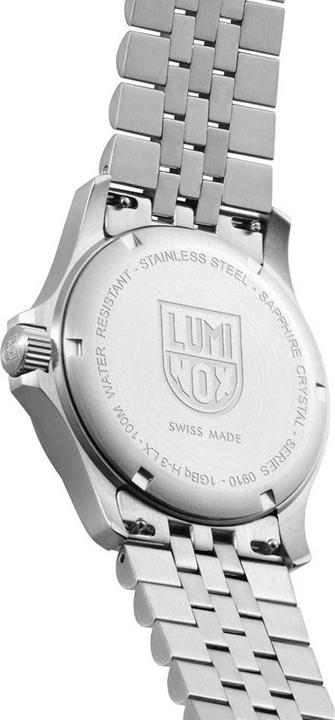 Actual product image Luminox 0910 Series (Sports watch, 42 mm)