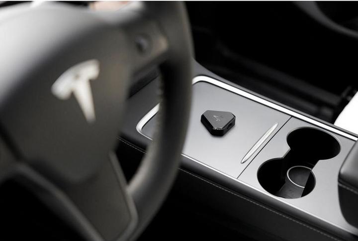Actual product image Enhance Commander für Tesla (Gen2)