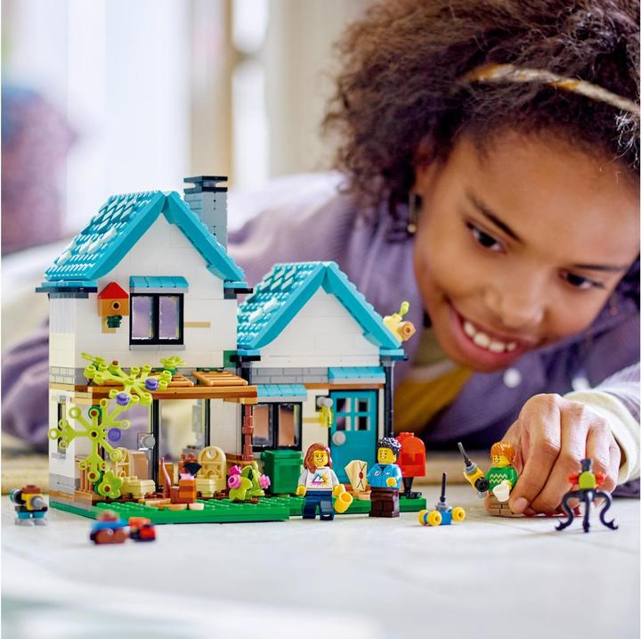 Actual product image LEGO Cosy house (31139, LEGO Creator 3-in-1)