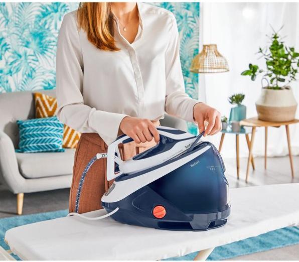 Productafbeelding Tefal Pro Express Protect GV9221E0 Stoomstrijkstation (2600 W, 140 g/min)