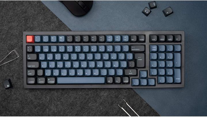 Actual product image Keychron K4 Pro (DE, Cable, Wireless)