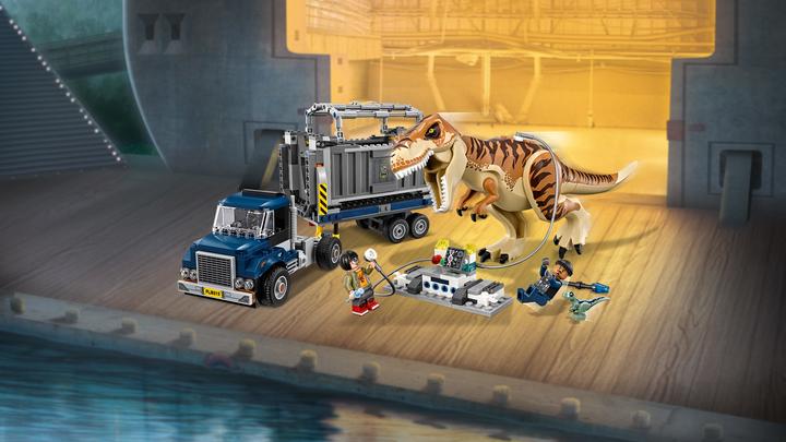 Actual product image LEGO Jurassic World - T. rex Transport (75933, LEGO Jurassic World)