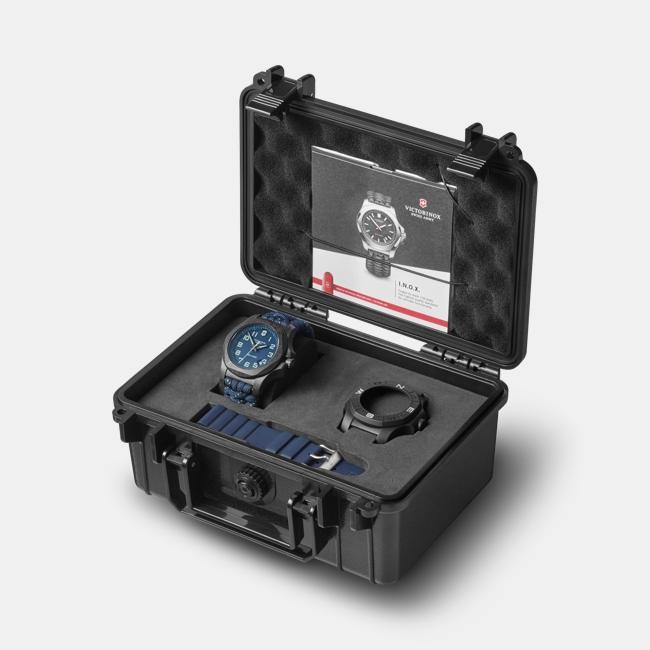 Image du produit Victorinox I.n.o.x. Carbone (Montre analogique, Swiss Made, 43 mm)