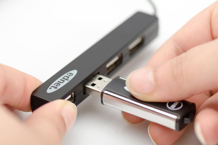 Actual product image ednet ED-85040 (USB-A, 4 Ports)