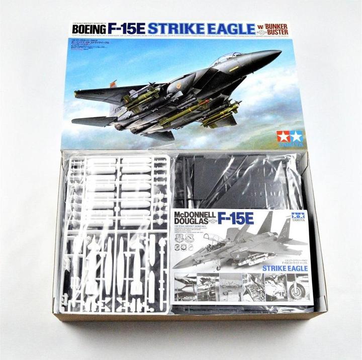 Produktbild Tamiya F-15E Strike Eagle Bunker Buster