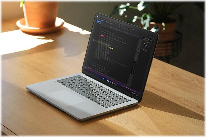 Image du produit Microsoft Surface Laptop Studio (14.40", Intel Core i7-11370H, 16 Go, 512 Go, CH)