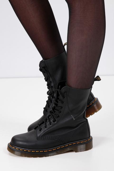 Actual product image Dr. Martens 1490 Virginia (38)