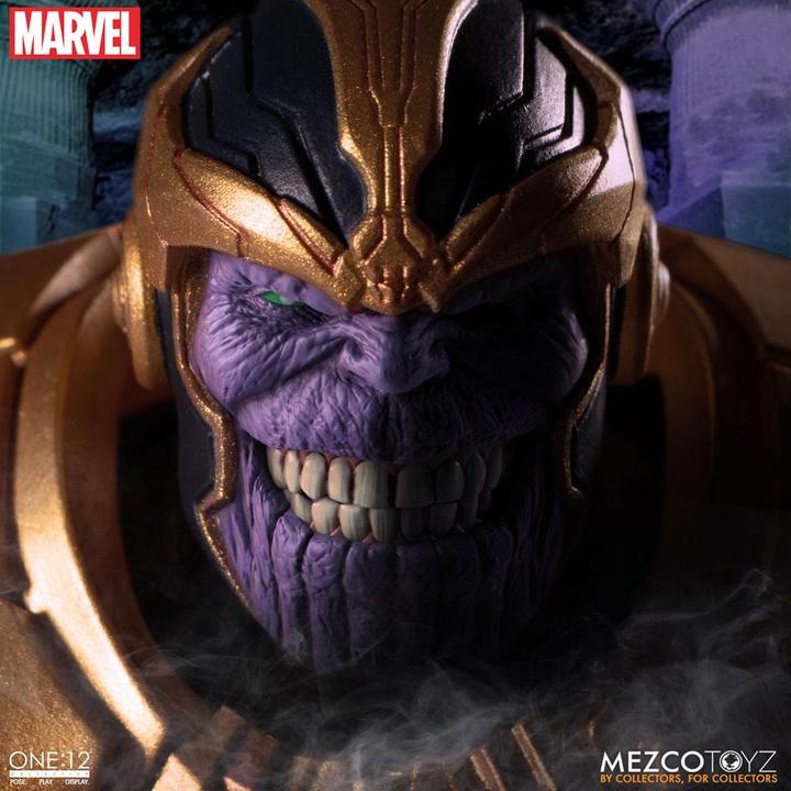 Produktbild Mezco Toys Marvel Universe Actionfigur mit Leuchtfunktion 1/12 Thanos 21 cm