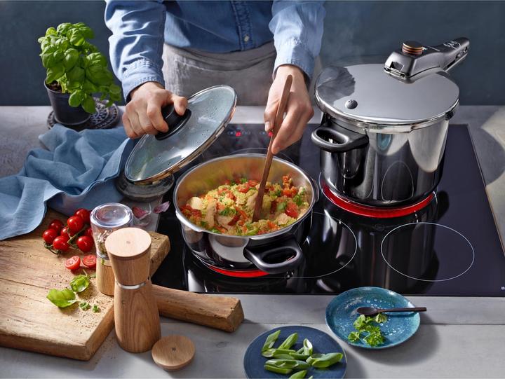 Produktbild WMF Dampfkochtopf Schnellkochtopf 2,5l Perfect Induktion Edelstahl 18/10 (18 cm, Dampfkochtopf, Edelstahl)