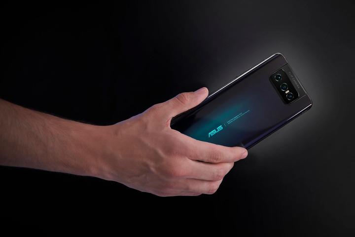 Immagine prodotto ASUS Zenfone 7 (128 GB, Aurora Black, 6.67", Doppia SIM, 64 Mpx, 5G)