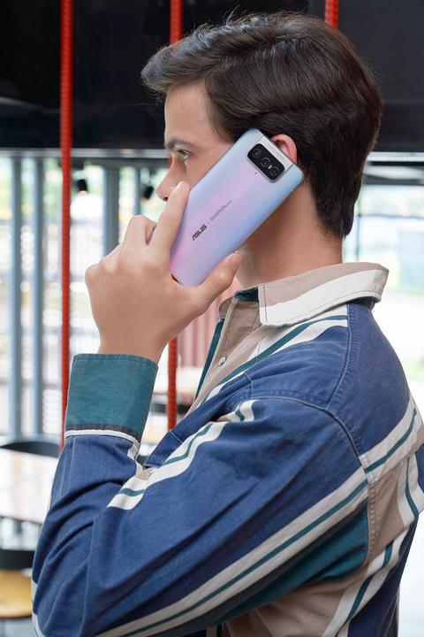 Produktbild ASUS Zenfone 7 Pro (256 GB, Pastel White, 6.67", Dual SIM, 64 Mpx, 5G)